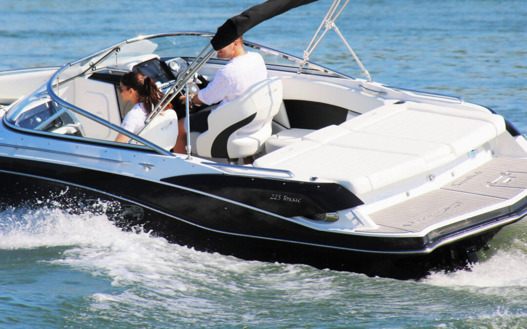 Boote-TV testete die Viper Powerboats V233