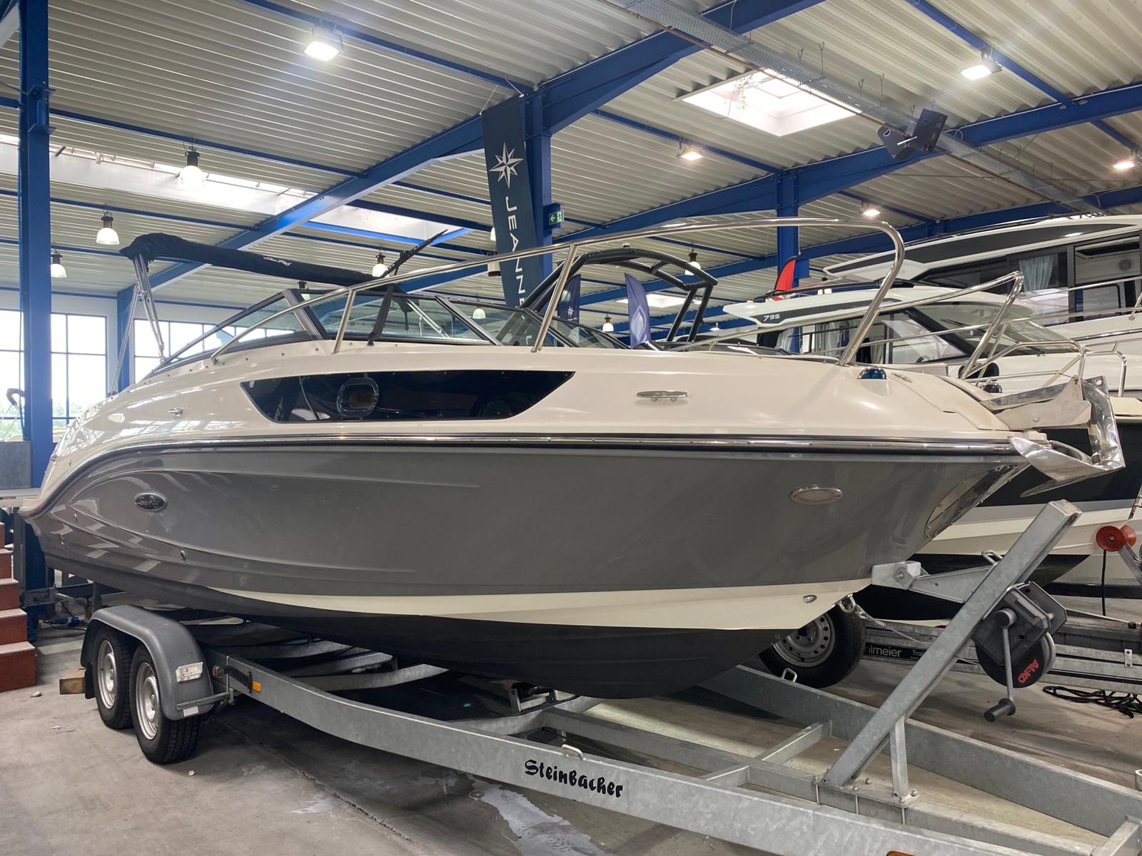 SEARAY 230 SSE inkl. Trailer