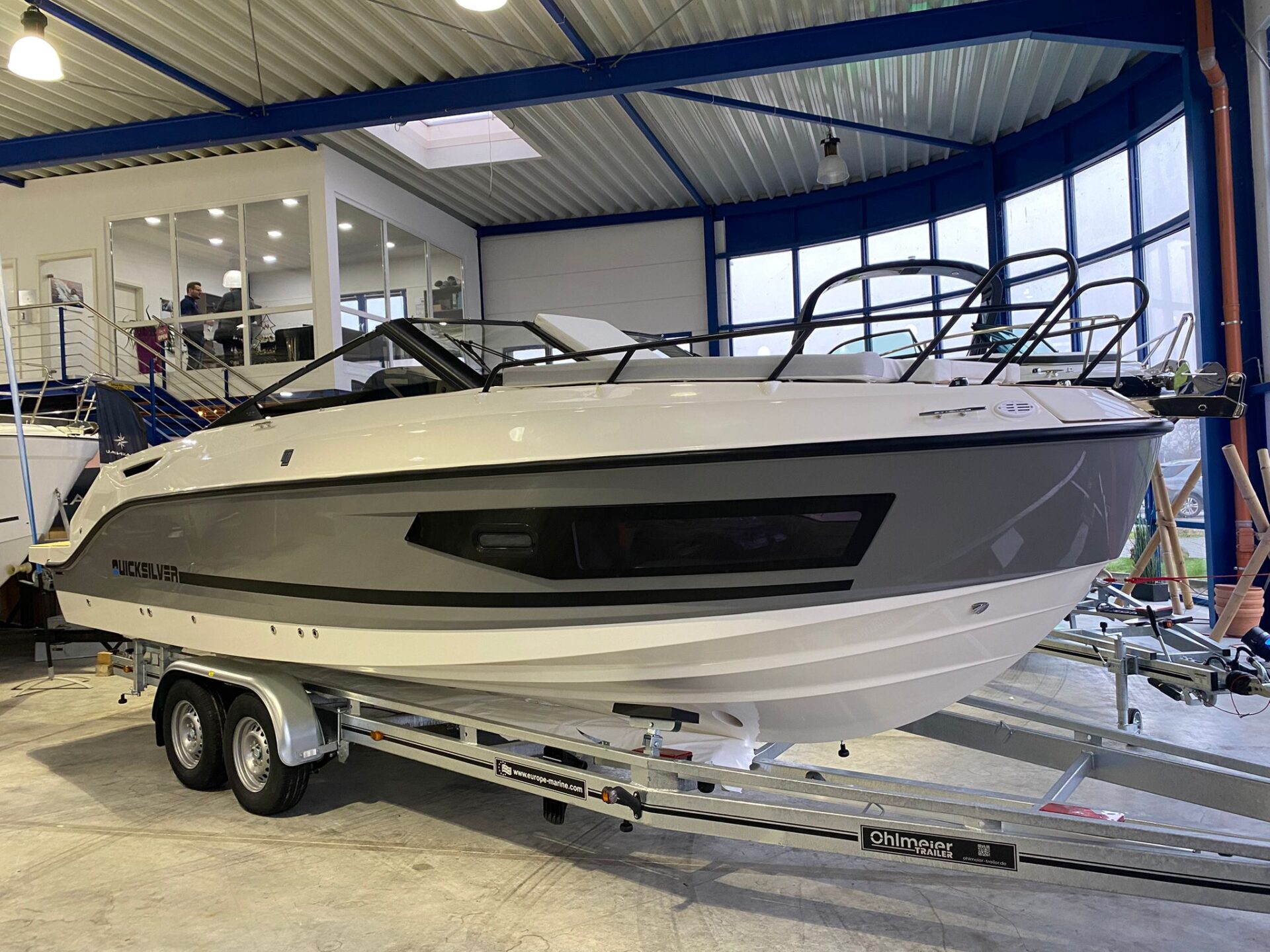 QUICKSILVER ACTIV 755 CRUISER mit Mercury F 250 V8 Motor – Modell 2027