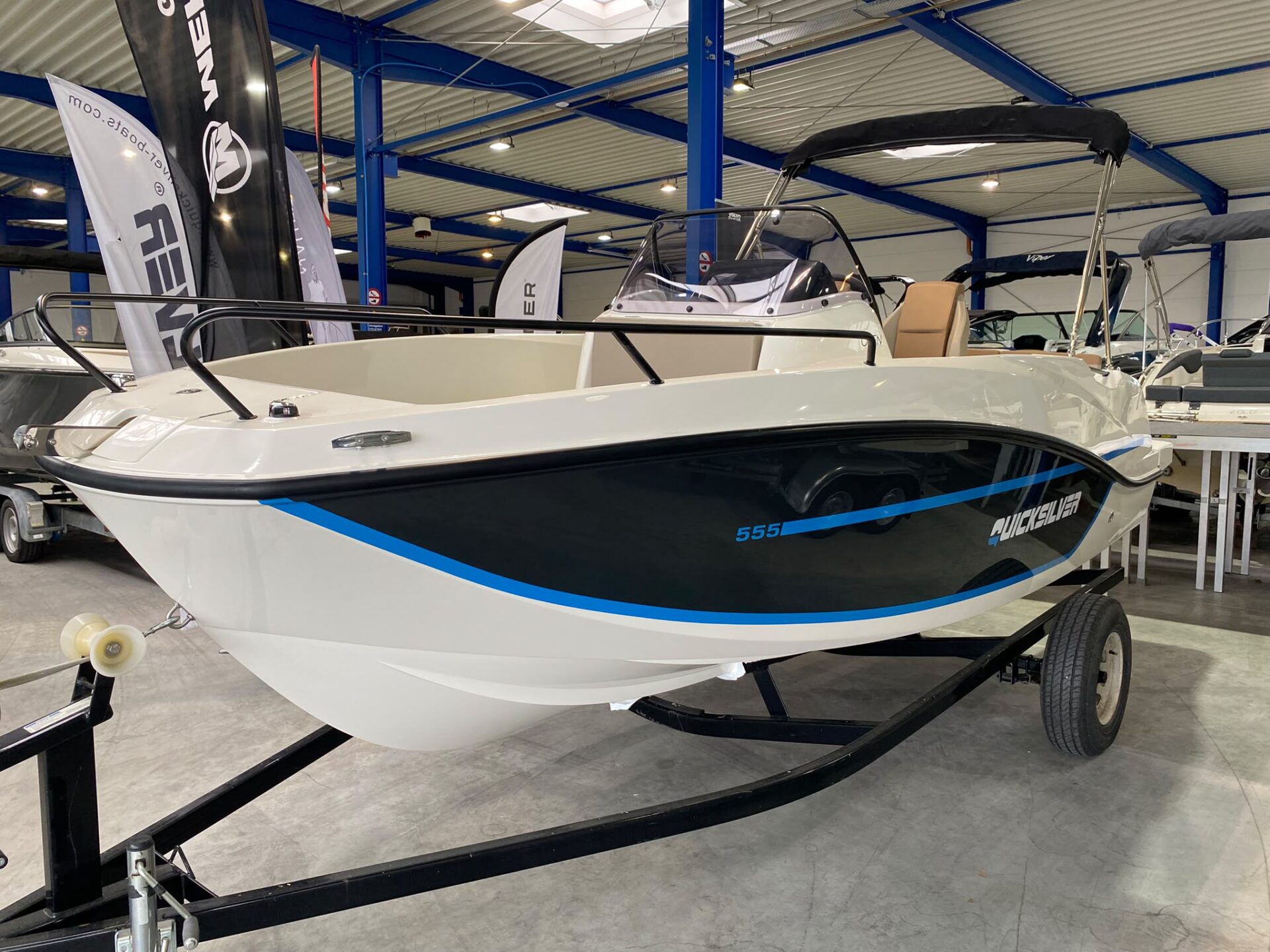 QUICKSILVER ACTIV 555 OPEN – Modell 2027